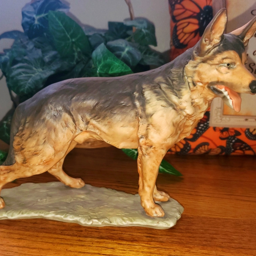 AK Kaiser Limited Edition German Shepherd Figurine